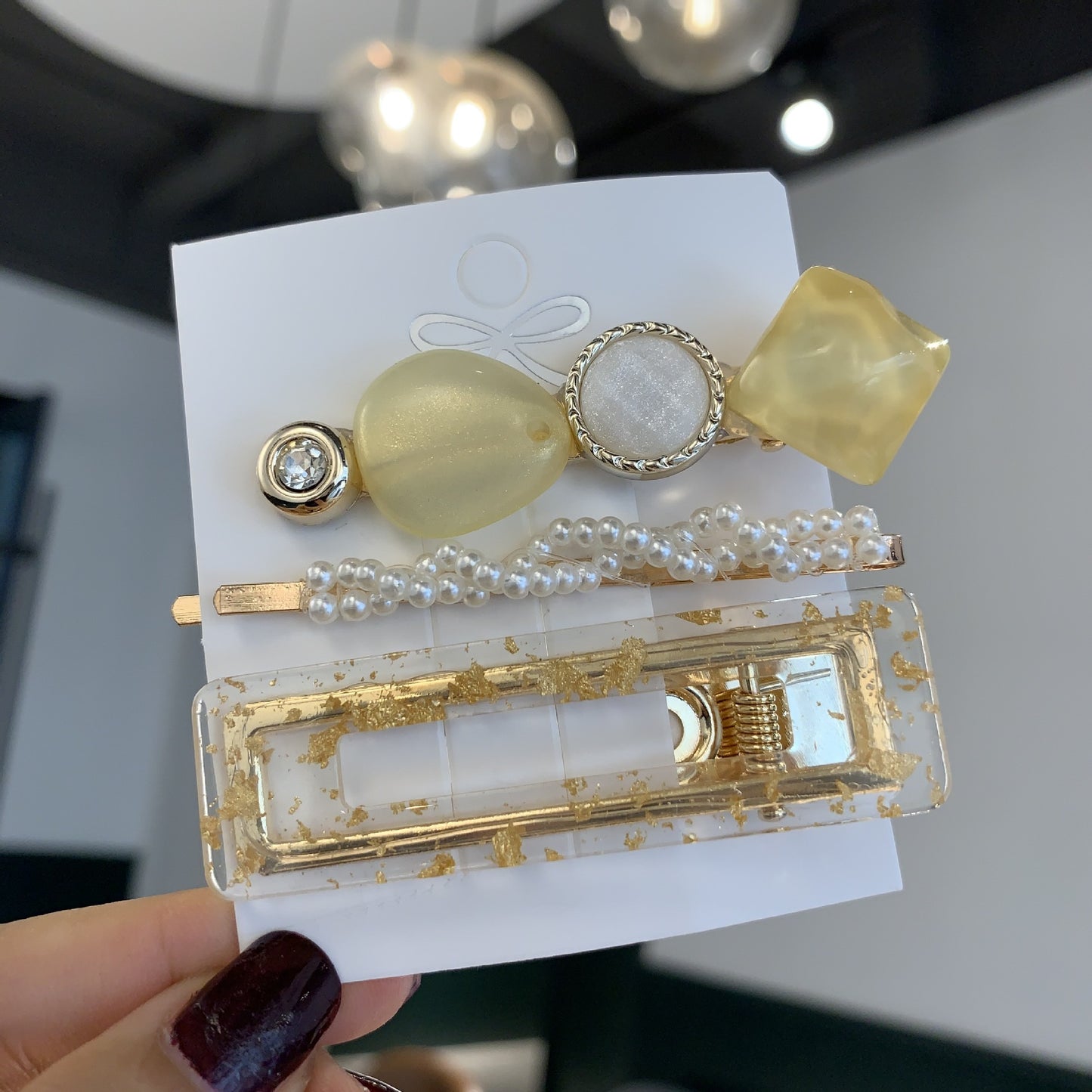 Pearl Elegance Hair Clip Set